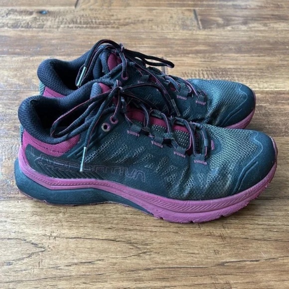 La Sportiva Karacal Mountain Trail Running Shoes Black Red Plum Womens Size 7 - Picture 10 of 10